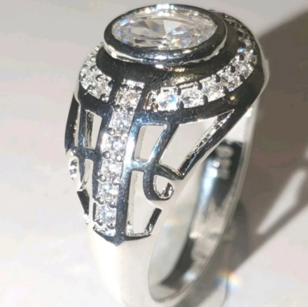 High Quality Sophistication Mens 925 Silver Ring Halo Centerpiece Sz9